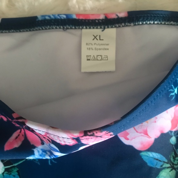 Bathing Suit - Picture 6 of 6